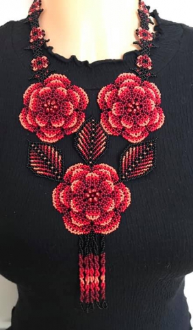 Roses Beading Necklace